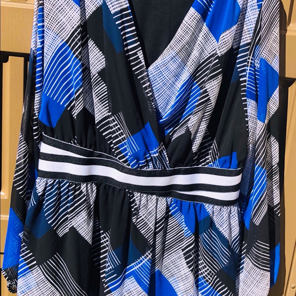 Blue and White Blouse Size 14/16 - Picture 3 of 5